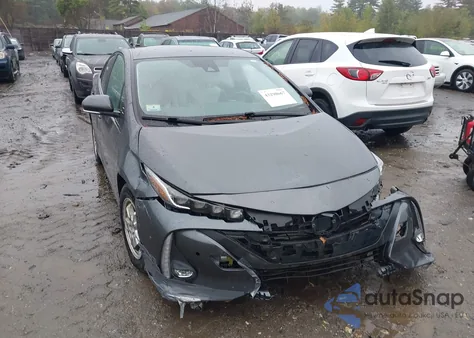 2017 Toyota Prius Prime Advanced z USA, uszkodzony, nr VIN JTDKARFP2H3032165